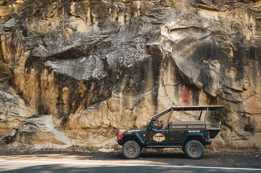 From Sedona: 1.5-Hour Oak Creek Canyon Jeep Pavement Tour - Inside the custom Jeep: smooth ride, real comfort, smart rules