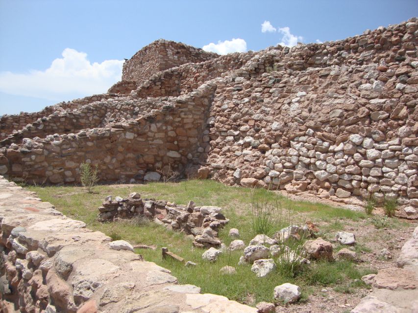 From Sedona: Jerome and Tuzigoot National Monument Day Trip - From Sedona pickup to red-rock views: how the day starts