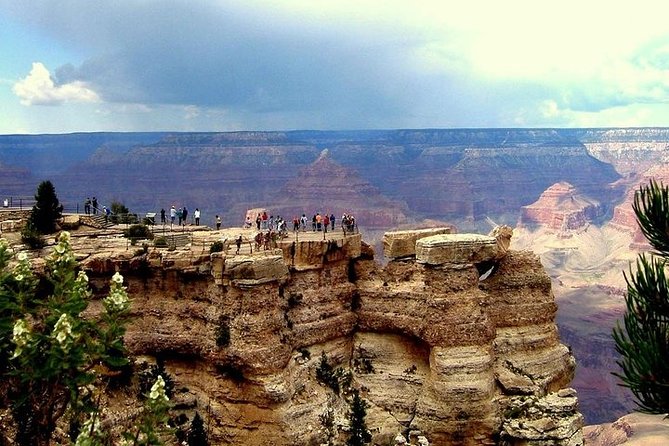 Grand Canyon Hiking Day Trip from Sedona or Flagstaff - Cameron Trading Post on Navajo Nation Land: A Short Cultural Break