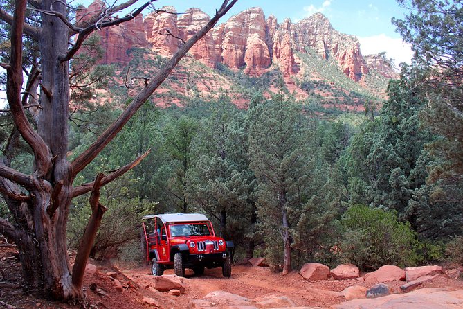 PRIVATE Sedona Jeep Tour 4X4 Excursion - Red Rock West Trail - Backcountry Time: Views That Feel Remote (Even When You’re on a Schedule)