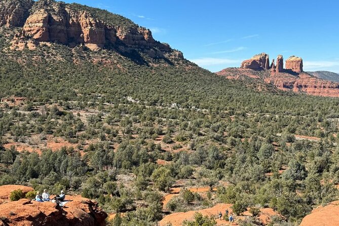 Reiki & Sound Healing on the Red Rocks of Sedona - The guided breathwork and visualization: set your body before the energy work