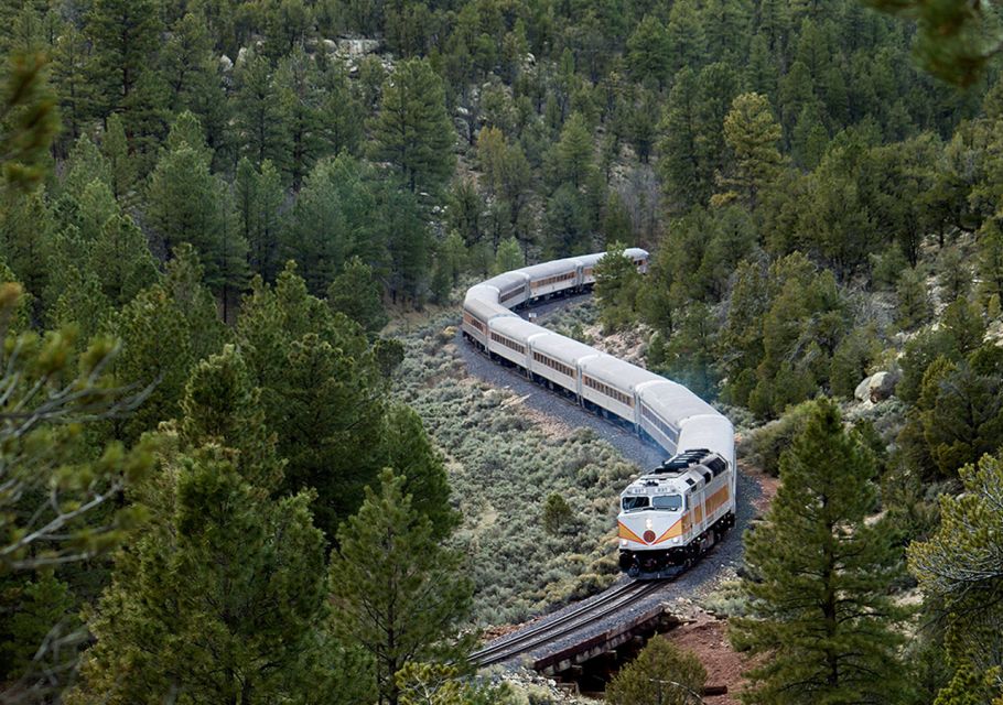 Sedona/Flagstaff: Grand Canyon Tour & First-Class Train Ride - The guide effect: Kurt and Cat set the tone on the day