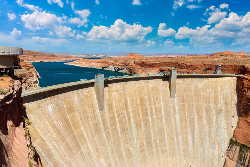 Sedona or Flagstaff: Horseshoe Bend & Antelope Canyon X Tour - Glen Canyon Dam and Lake Powell: quick stops with big-water payoff
