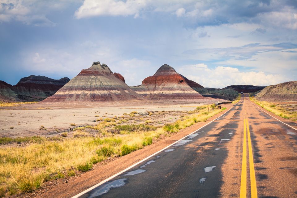 Sedona or Flagstaff: Horseshoe Bend & Antelope Canyon X Tour - Navajo Nation drive: stories on the road before you reach the viewpoints