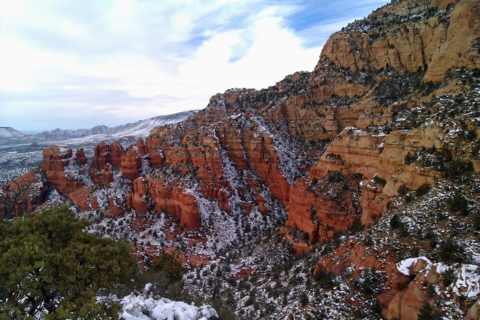 Sedona: PRIVATE 2-Hour Jeep (Hummer) Tour of Red Rock West - Red Rock Stories: Cowboy-Country Facts, Plants, and Geology You Can Use
