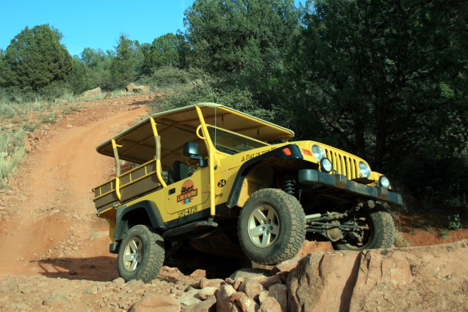 Sedona: PRIVATE Extreme Diamondback Gulch 4x4 Jeep Tour - The Route’s Best Moments: Red Rock Range, Bear Mountain, and Doe Mesa